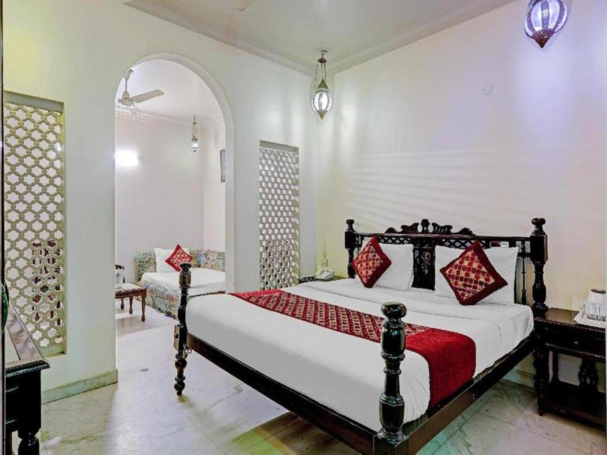 The Pinky Villa - Heritage Boutique Suites Új-Delhi Kültér fotó