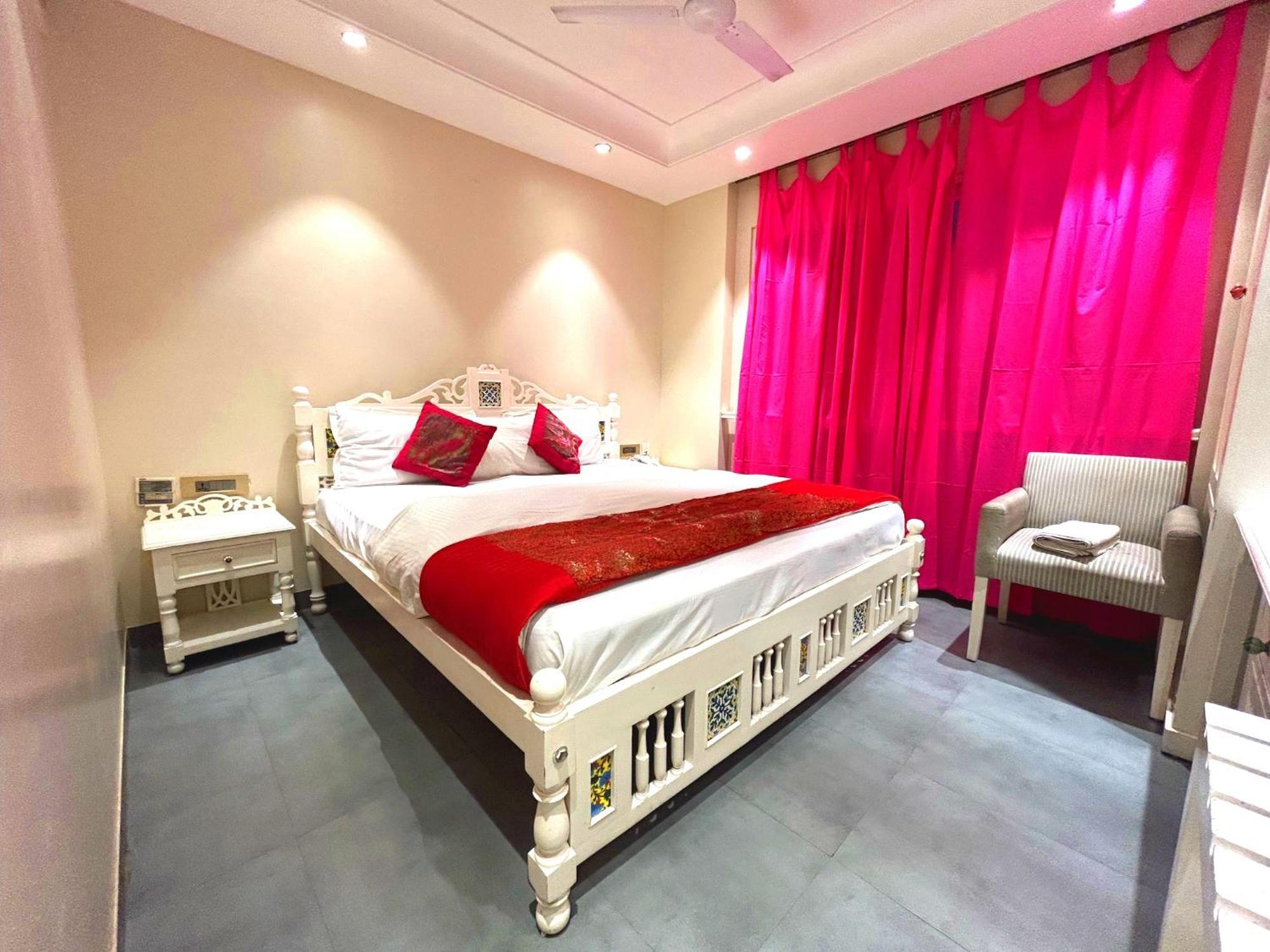 The Pinky Villa - Heritage Boutique Suites Új-Delhi Kültér fotó