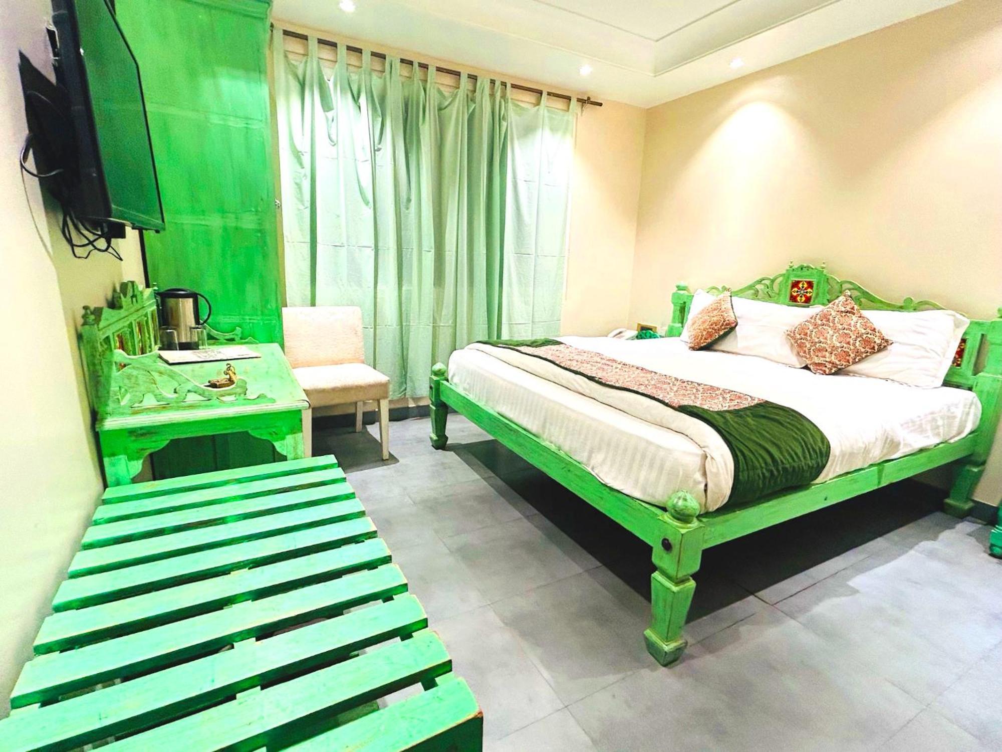 The Pinky Villa - Heritage Boutique Suites Új-Delhi Kültér fotó