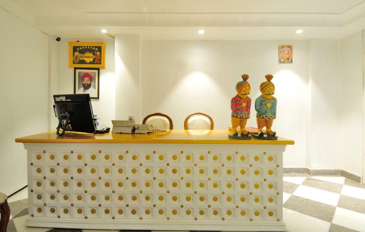 The Pinky Villa - Heritage Boutique Suites Új-Delhi Kültér fotó